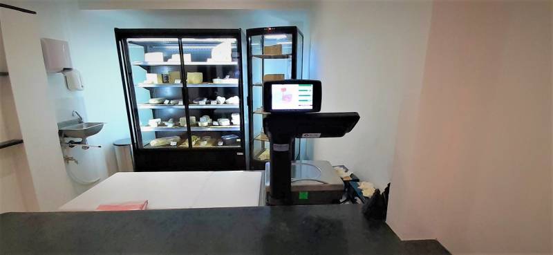 Installation d'une balance à ticket Helmac GPEMK COLOR à Hyères